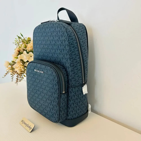 Michael Kors MK Cooper Logo Sling Pack ADMRL/PLBLUE - Picture 2 of 9